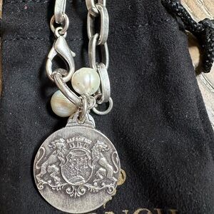 French Kande Silver and Pearl Pendant bracelet